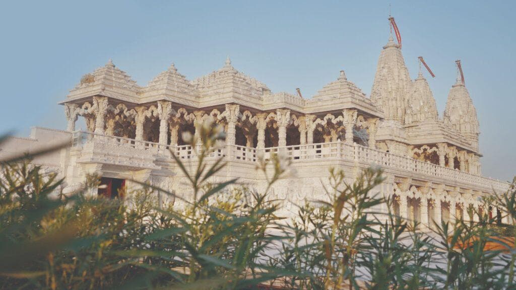 Finding Inner Stillness at the Jinmandir